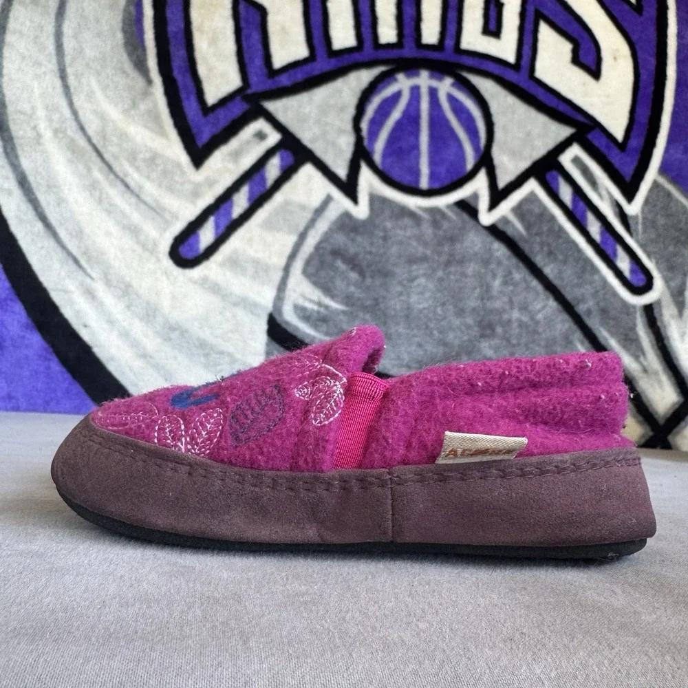 Size 12/13 - Acorn Kids' Slipperss Colby Gore Moccasins, Magenta Elephant